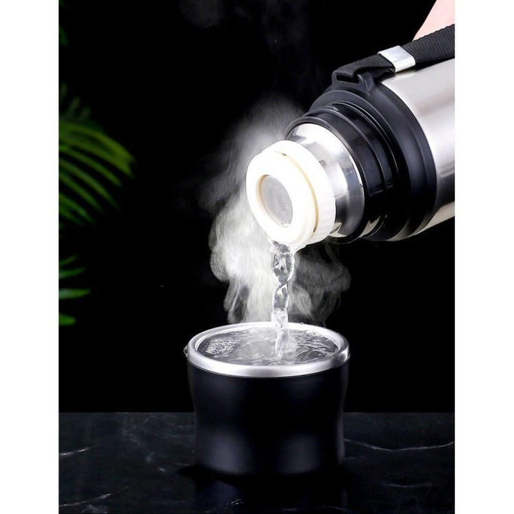 فلاسک کوهنوردی یک لیتری گود وکیوم good vacuum لیوان دار 1000لیتری
