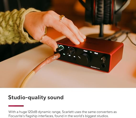 کارت صدا حرفه ای Focusrite Scarlett Solo Studio نسل 4 به همراه میکروفون